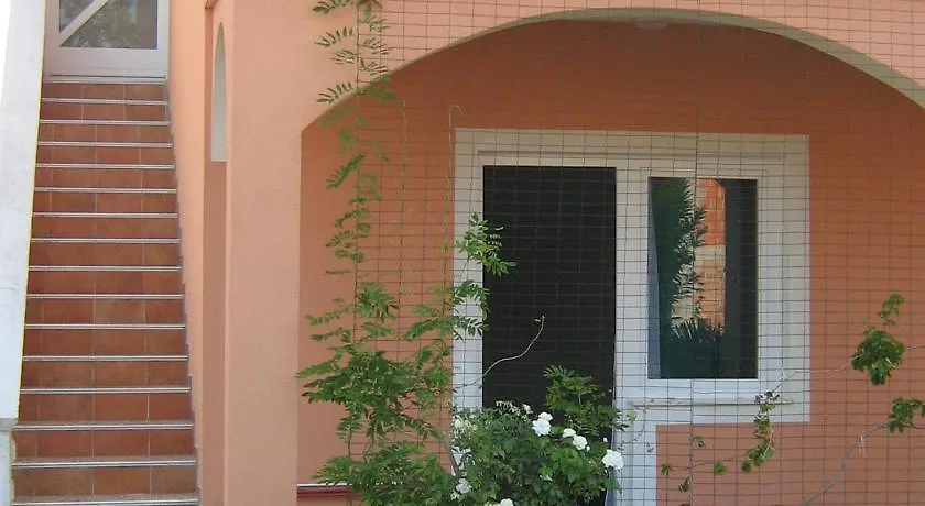 Apartments Matic Омишаль 0*,  Хорватия