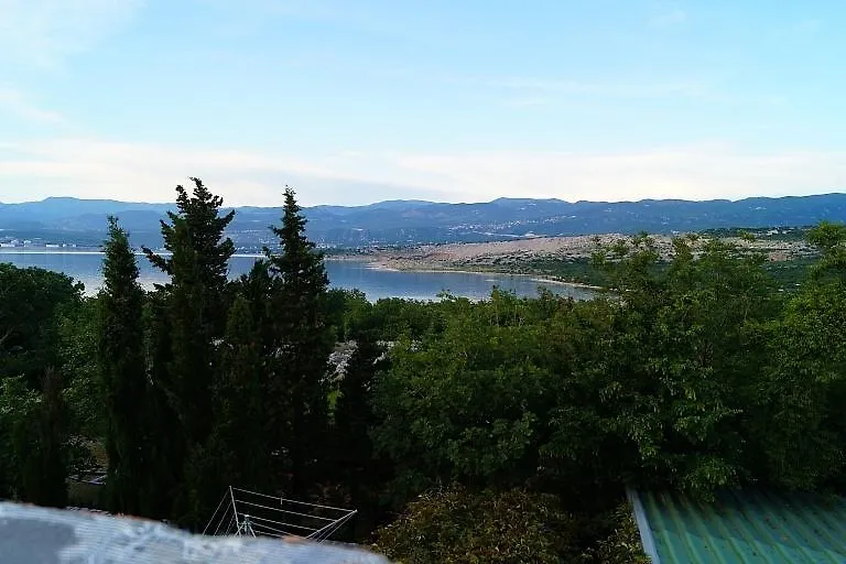 Apartments Matic Омишаль