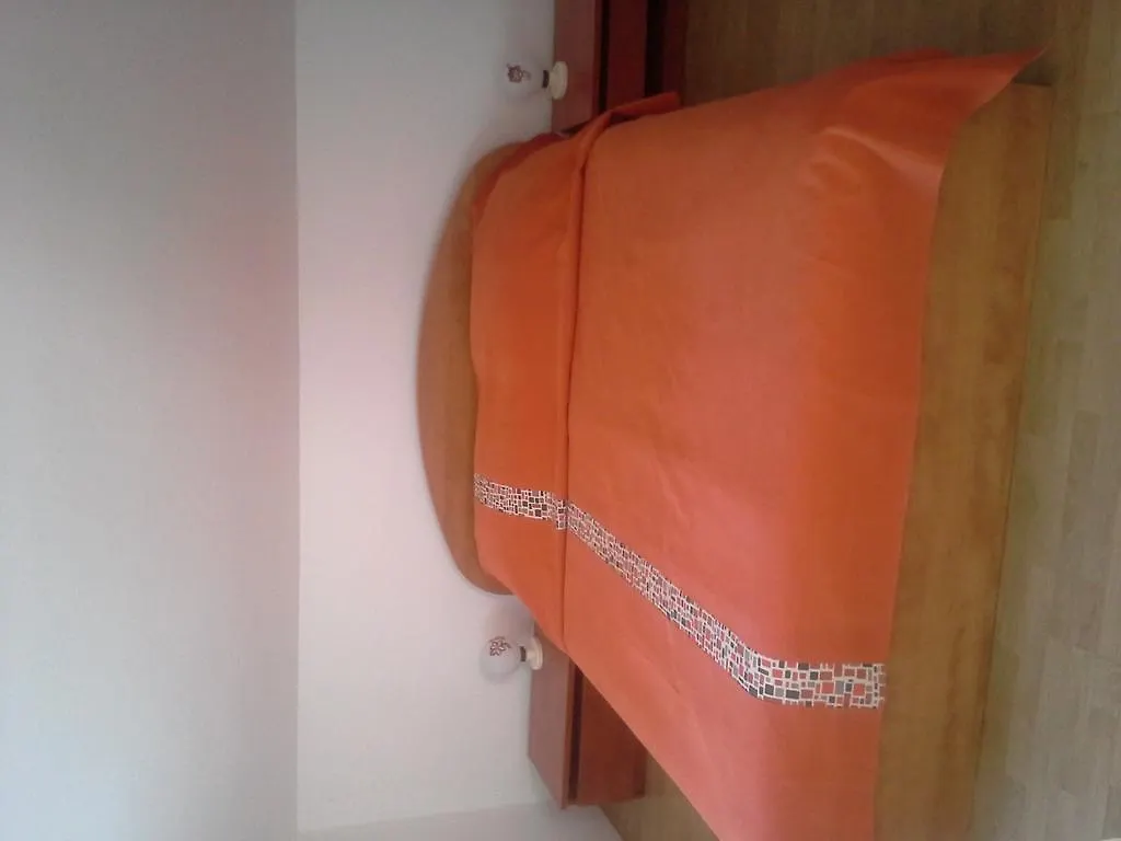 Apartments Matic Омишаль